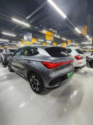 Motore 2L Veicolo elettrico usato Esperienza versatilità attrezzature pesanti cinque posti